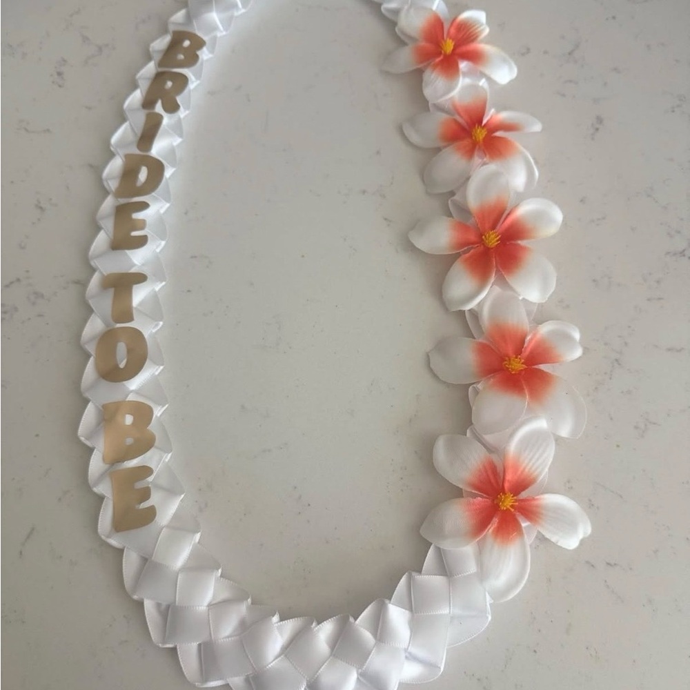 Bride To Be/Bridal Shower/Bachelorette lei